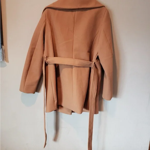 Tahari Camel Belted Trench Coat New no Tags - Picture 4 of 4